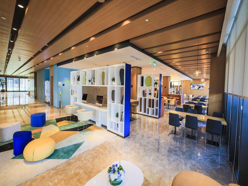 Holiday Inn Express Shanghai Pujiang By Ihg Exterior photo